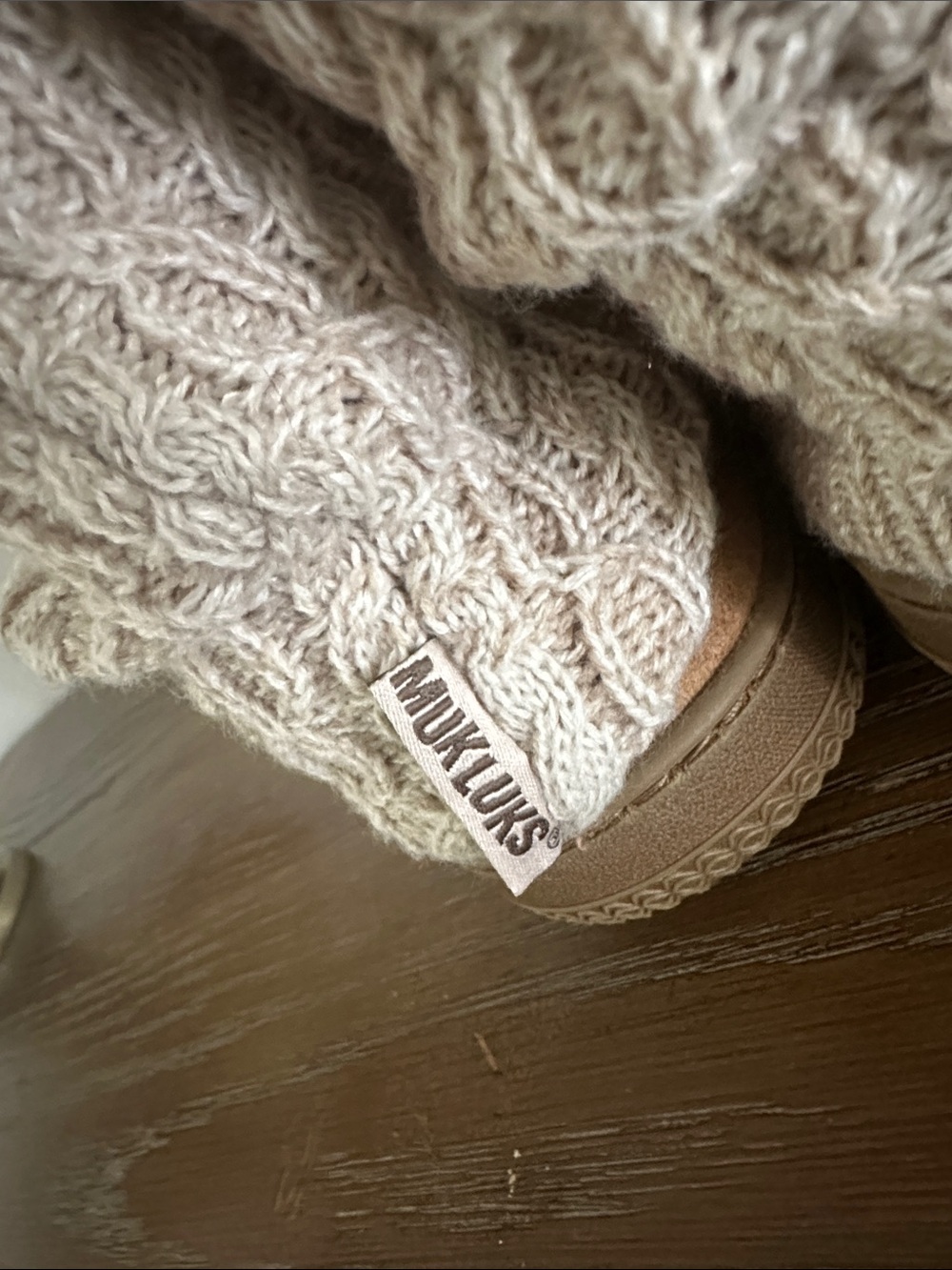 Muk Luks Tan Suede-Look Slipper Bootie with Cream Cable Knit Cuff NEW sz M 7/8 - Picture 8 of 11